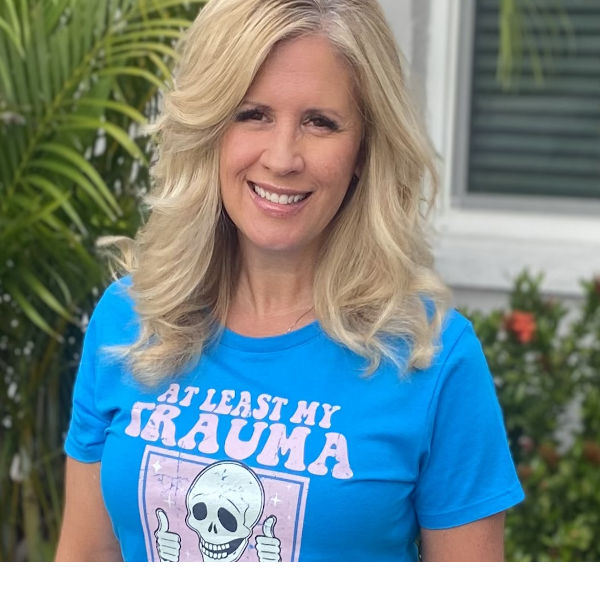 Episode #447: How to Save Yourself and Be Your Own Hero with Tracy Smaldino